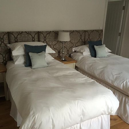 バーンスタプル Pyne Arms Bed & Breakfast エクステリア 写真