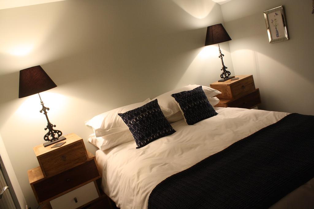 バーンスタプル Pyne Arms Bed & Breakfast エクステリア 写真